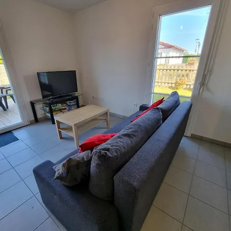 Apartment La Fournier 10 Min A Pied De Et Commerce *