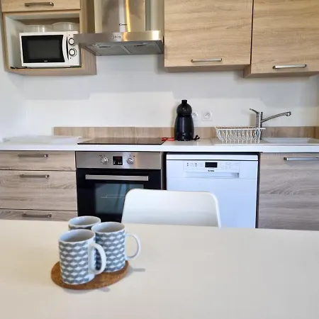 La Fournier 10 Min A Pied De Et Commerce Apartment *