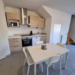 Apartment La Fournier 10 Min A Pied De Et Commerce *